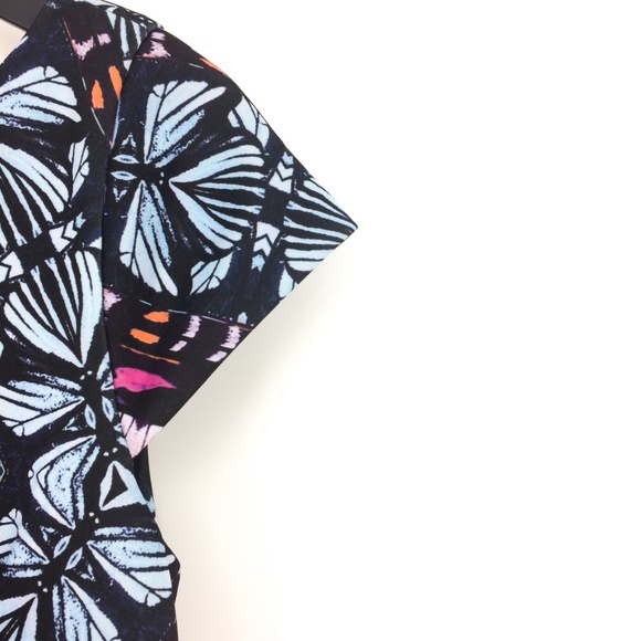 VINCE CAMUTO Graphic Print Scuba Shift Dress - Picture 4 of 8